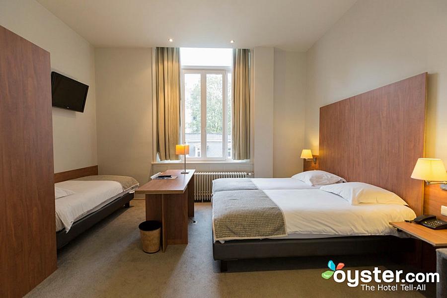Hotel Du Congres 3*