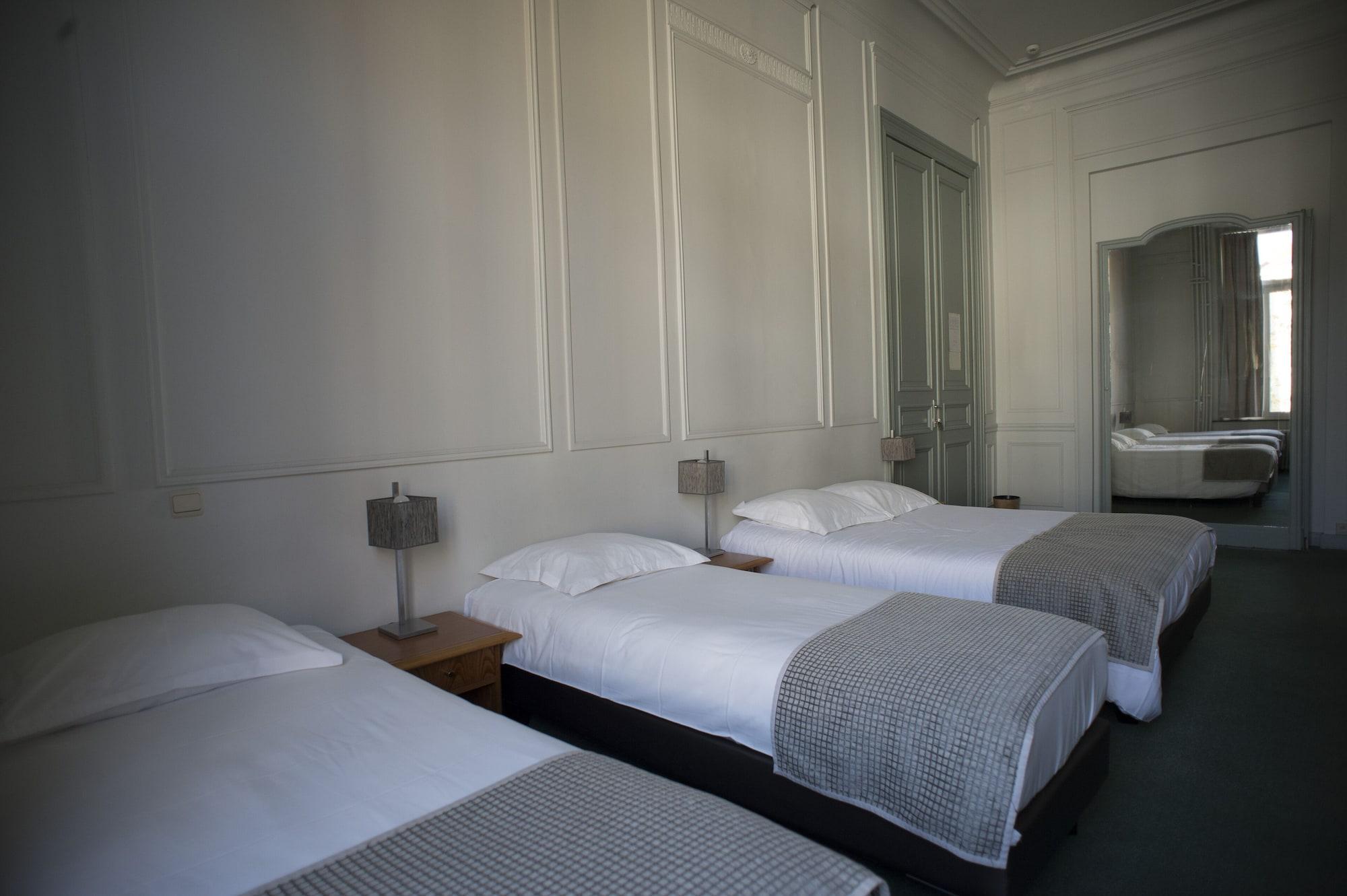 Hotel Du Congres 3*