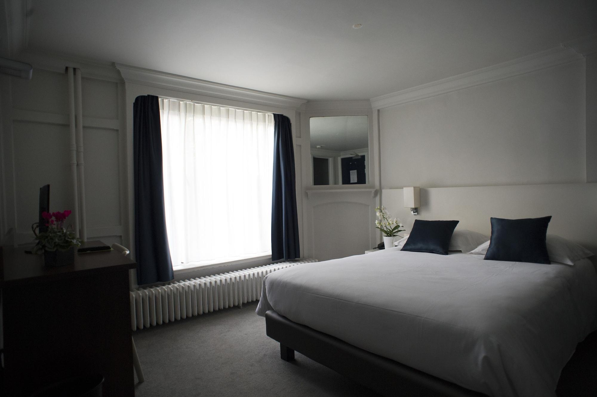 Du Congres Hotel 3*