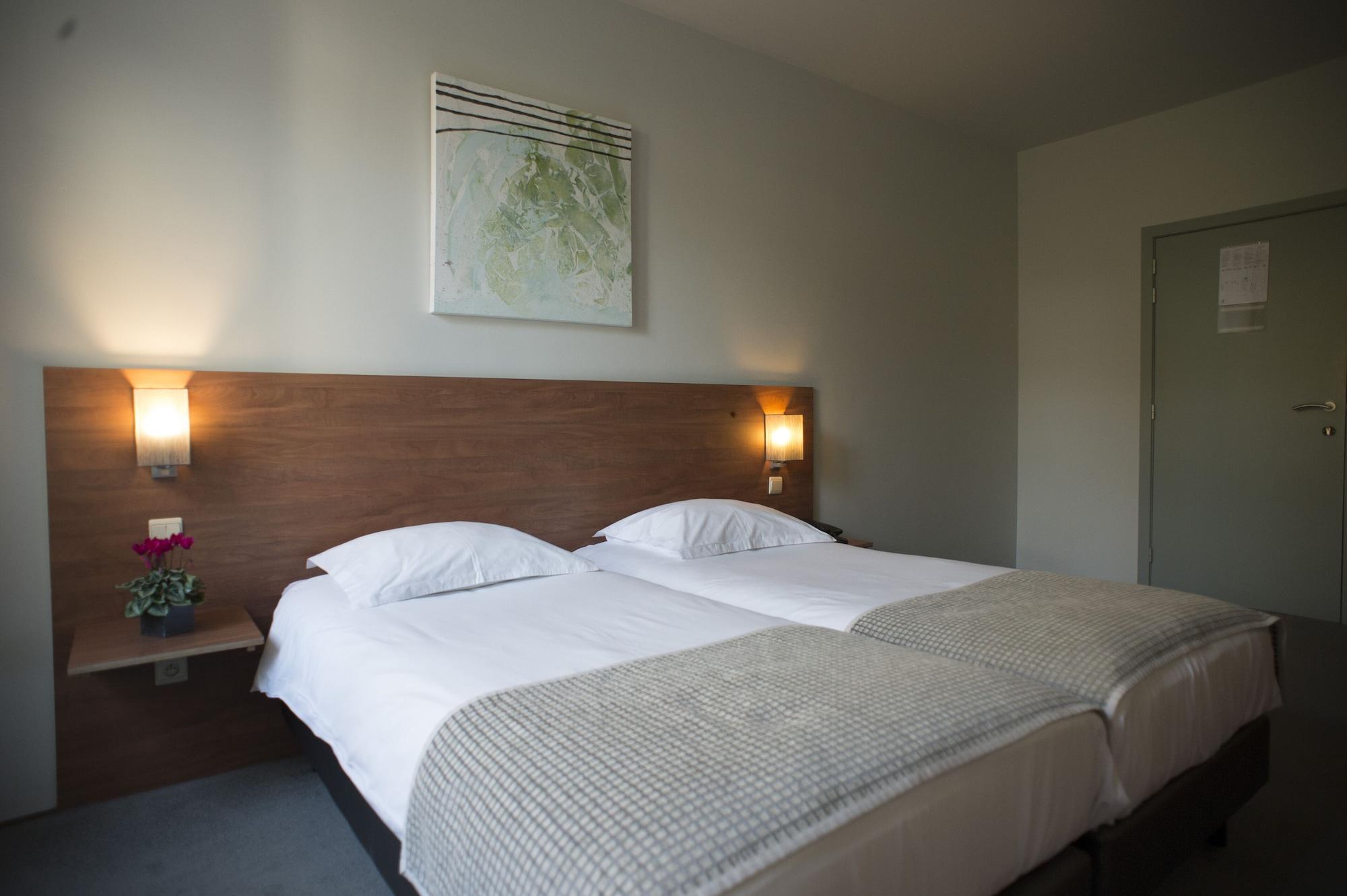 Hotel Du Congres 3*