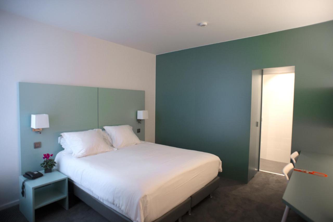 Hotel Du Congres 3*